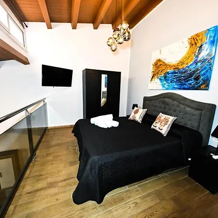 Terra Sicula Ballaroom 1 *
